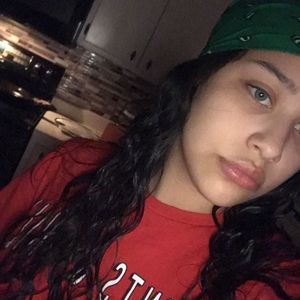 Meet your Posher, Evangeline